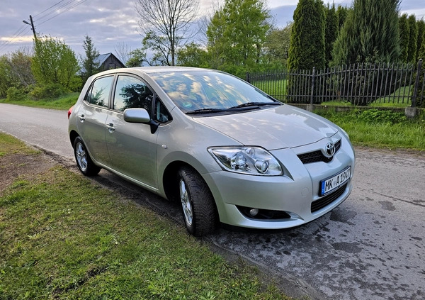 Toyota Auris cena 19900 przebieg: 209000, rok produkcji 2009 z Chełmża małe 191